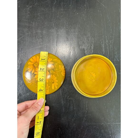 Vintage Trinket Box- Daisies- Yellow- oval- 4 in diameter- wooden- cottagecore - Picture 5 of 6